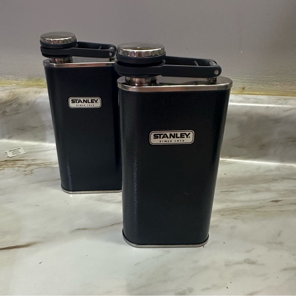 Stanley CLASSIC EASY FILL WIDE MOUTH FLASK | 8 OZ